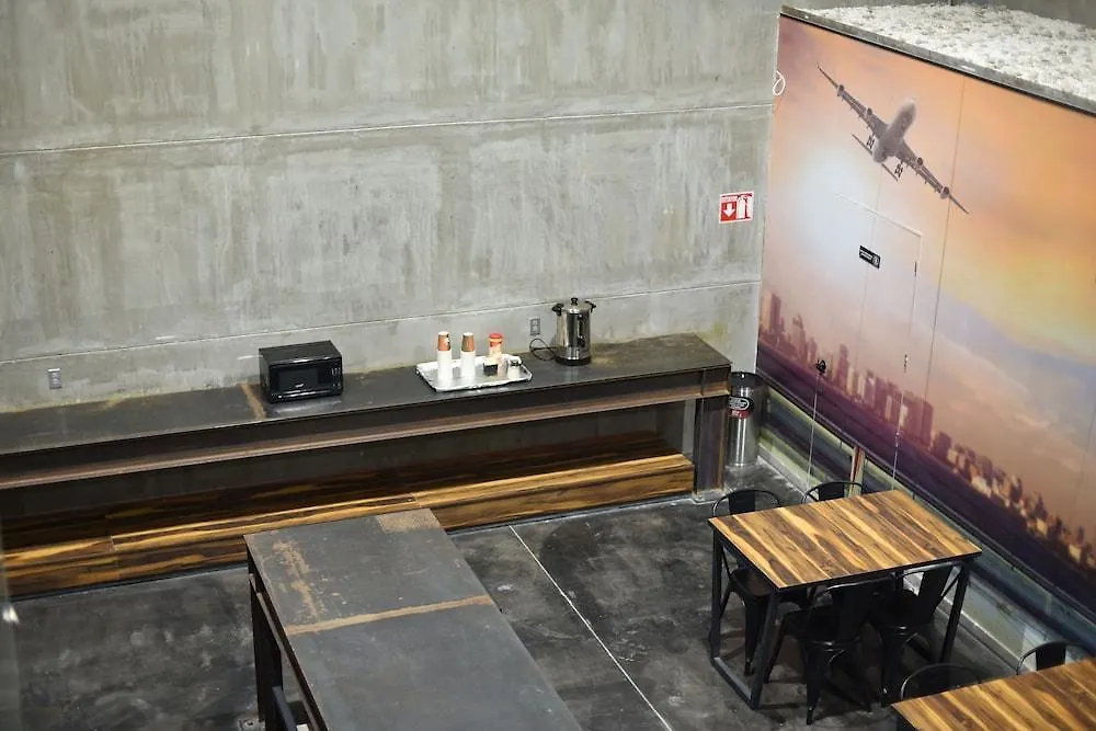 Hangar Select Aeropuerto Guadalajara Las Pintas فندق